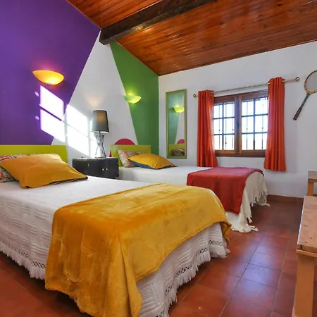 Gorgeous In Saint-laurent-du-verdo