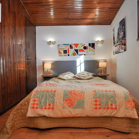 In Saint-laurent-du-verdo With Outdoor Swimming Pool Holiday home Saint-Laurent-du-Verdon