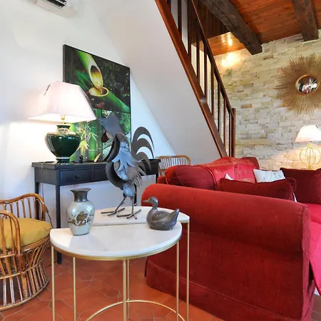 Gorgeous In Saint-laurent-du-verdo