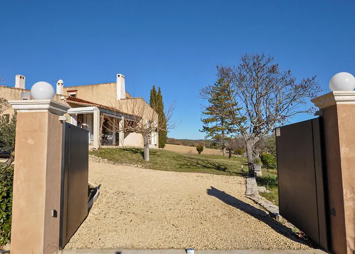 Holiday home Gorgeous In Saint-laurent-du-verdo Saint-Laurent-du-Verdon